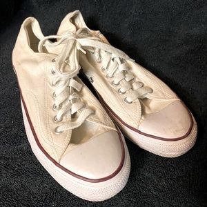 Men’s Airwalk canvas shoes